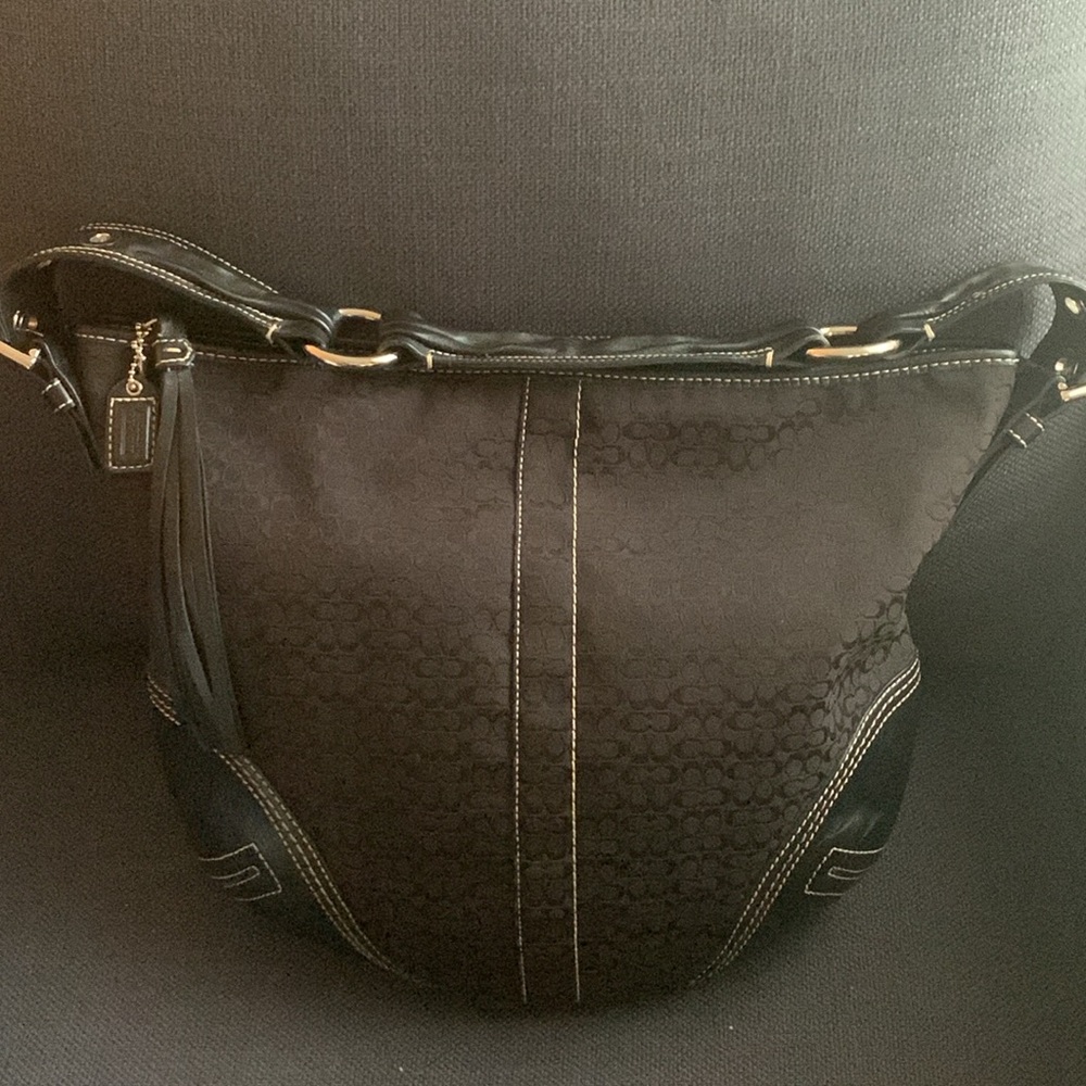 Coach Hobo Signature Canvas Purse-2005